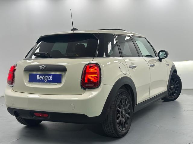 MINI 5 Puertas